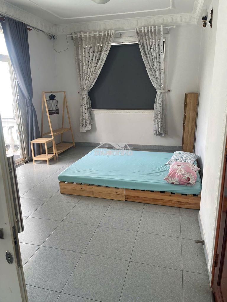 Thuê Trọ An Tâm: 10 Điều Khoản Quan Trọng Để Bảo Vệ Quyền Lợi Của Bạn